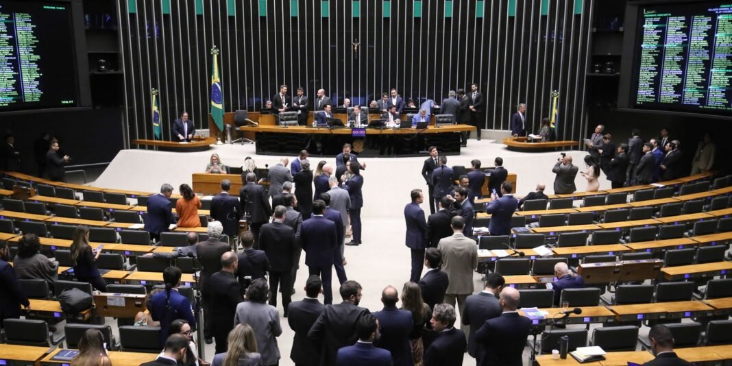 camara_dos_deputados_votacao-1