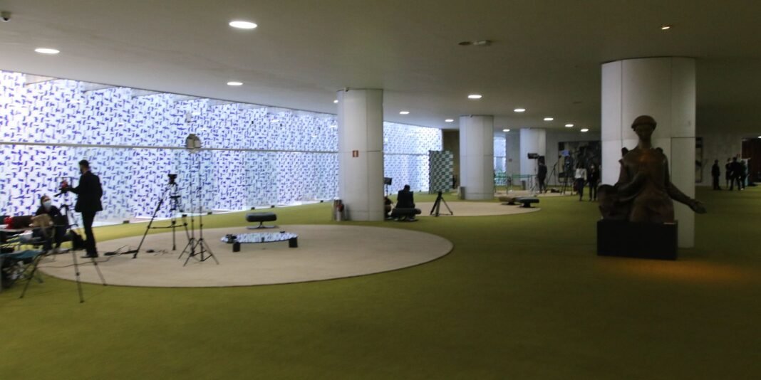 salao_verde_da_camara_dos_deputados_fpzzb_abr_290620213641