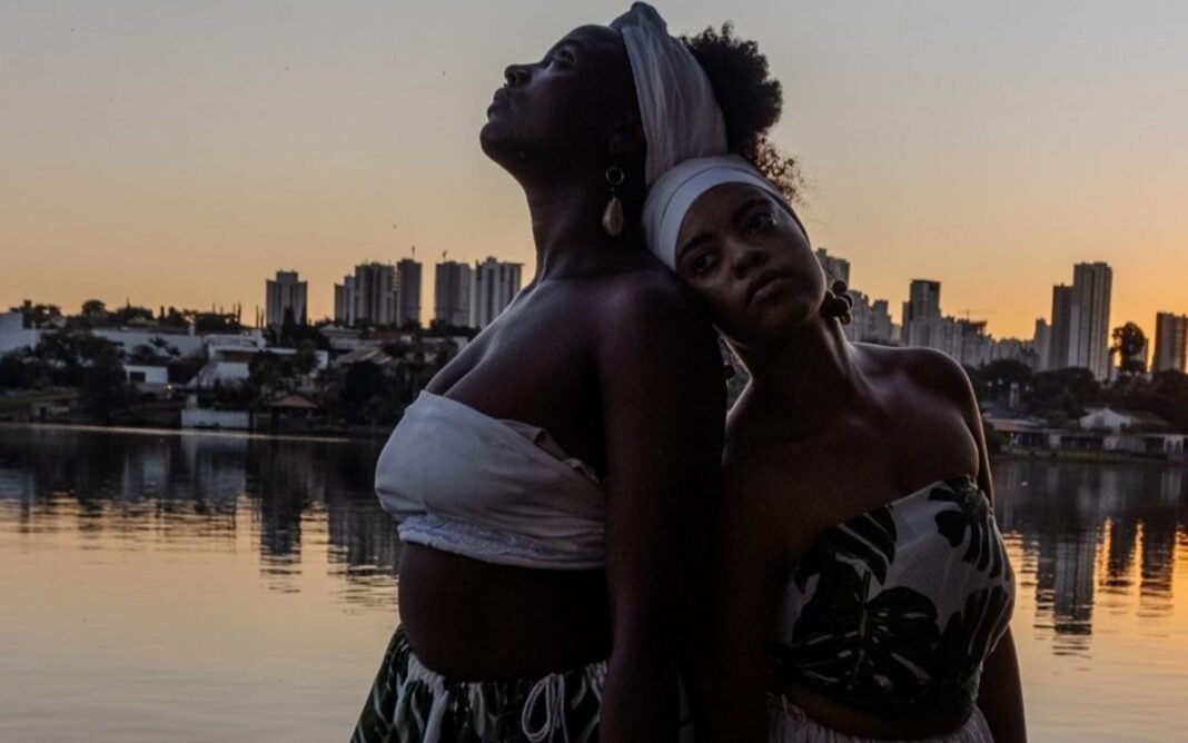 Foto-2-Cia-Moonlight-e1774558179969