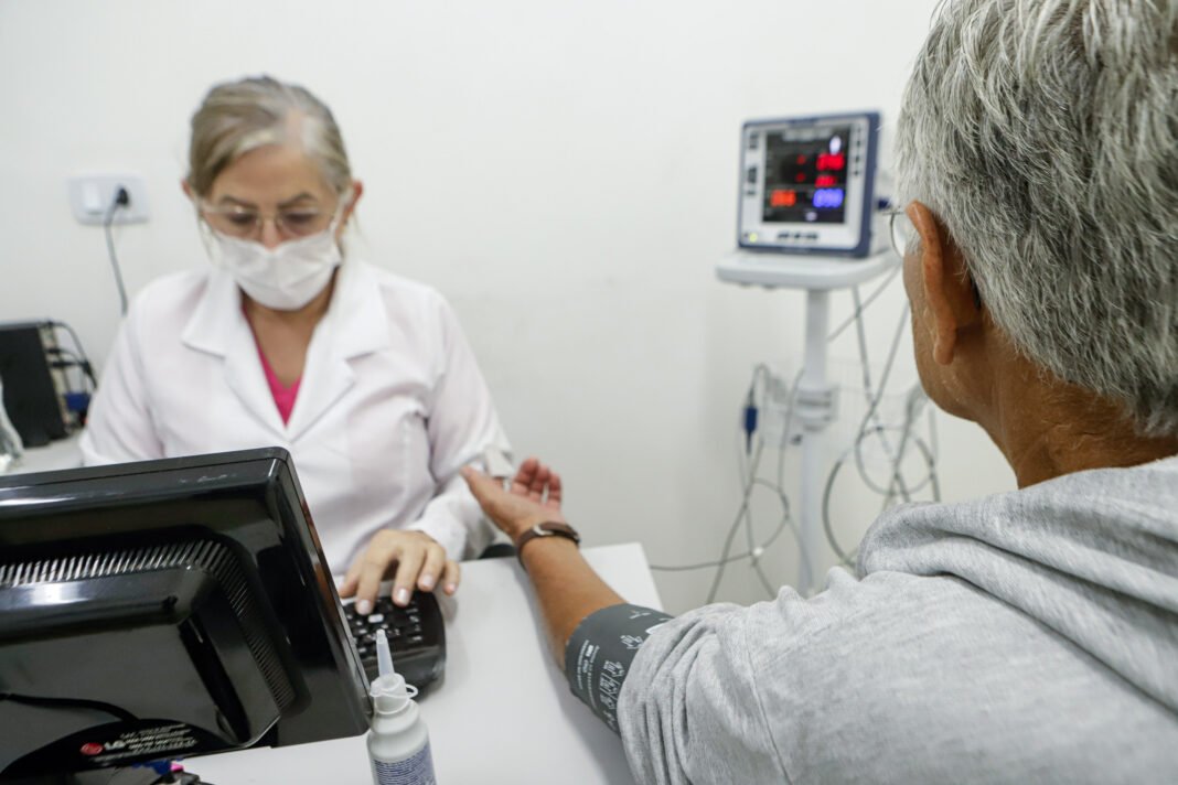 Matinhos, 24 de janeiro de 2024 - Atendimento na UPA Praia Grande, em Matinhos.